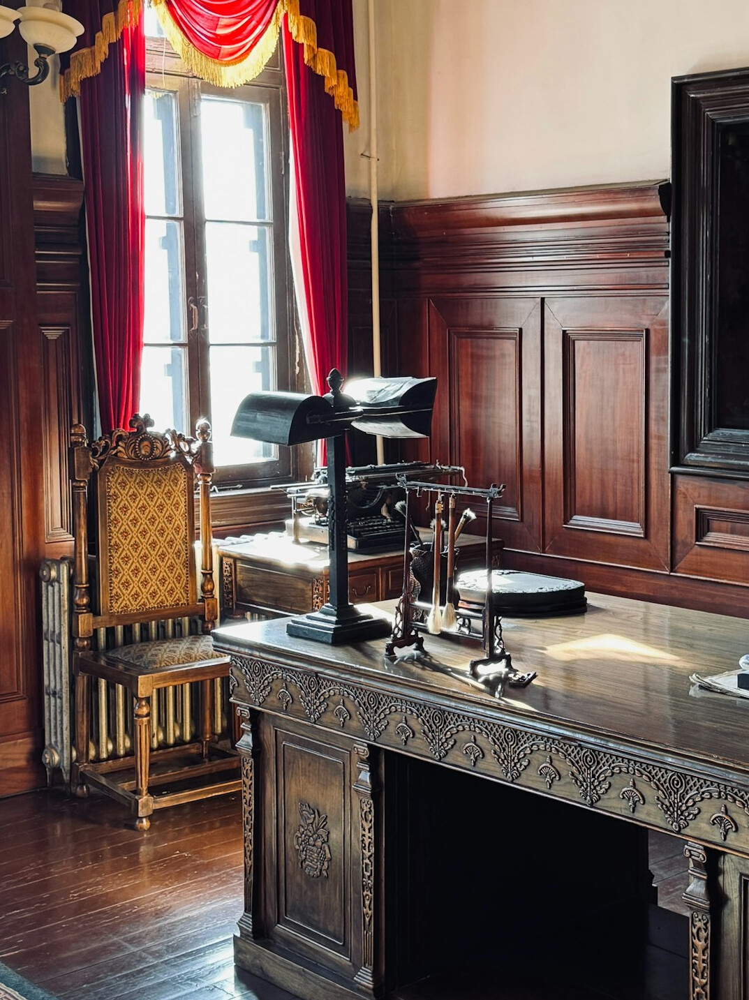 courtroom justice scene